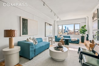 60 E 8th St Unit 28F, New York, NY 10003