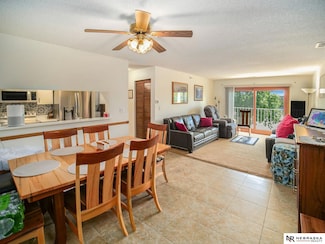 2425 Folkways Blvd Unit 211, Lincoln, NE 68521