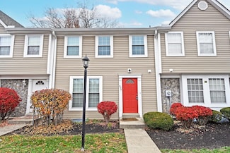 920 Woodlyn Dr N, Cincinnati, OH 45230