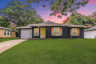 1209 Ralph St, Grand Prairie, TX 75051