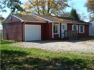 325 Southlane Dr, Elberfeld, IN 47613