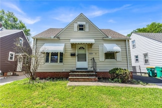 15604 Benhoff Dr, Maple Heights, OH 44137
