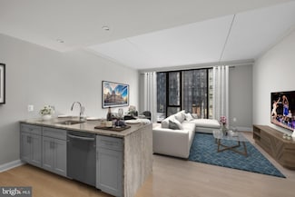 2301 61 John F. Kennedy Blvd Unit 1715, Philadelphia, PA 19103