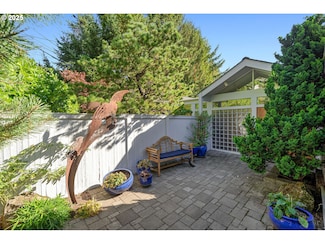 4141 SW Washouga Ave, Portland, OR 97239