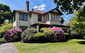 199 Hillside Ave Unit 1, Needham Heights, MA 02494