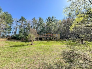 137 Onuska View Dr, Hendersonville, NC 28792