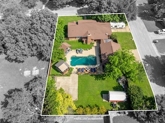 202 Delmore Dr, Hillsboro, TX 76645