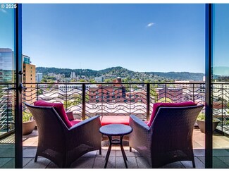 420 NW 11th Ave Unit 1105, Portland, OR 97209