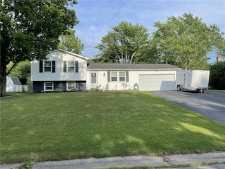 271 Blackwell Ln, Henrietta, NY 14467