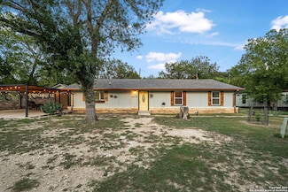 133 Alamo Dr, Pipe Creek, TX 78063