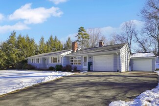 51 Village Dr, Longmeadow, MA 01106