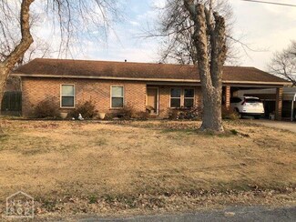 503 Carmen Dr, Walnut Ridge, AR 72476