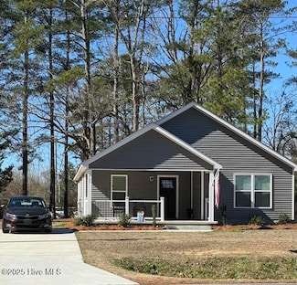 1757 Cherry Rd, Washington, NC 27889