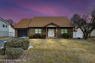 15 Marion Cir, Olyphant, PA 18447