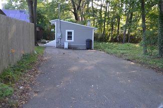 59 Robinson Ave, Medford, NY 11763