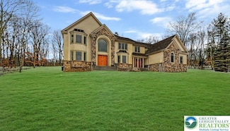 707 Kennedy Ct, East Stroudsburg, PA 18301