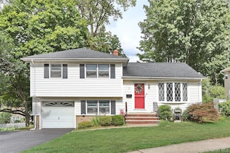 7 Valley View Terrace, Suffern, NY 10901