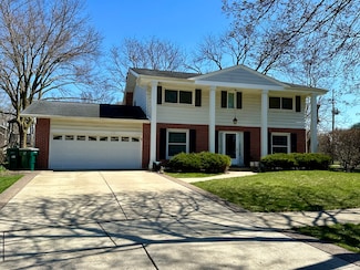 1961 Heather Ln, Northbrook, IL 60062