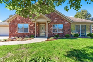 8464 Hunters Trace, Sellersburg, IN 47172