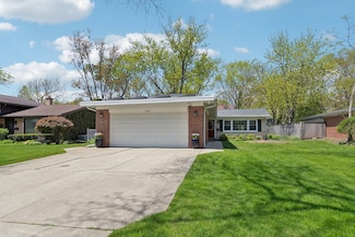 1250 Oxford Rd, Deerfield, IL 60015