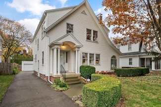 170 N Cassingham Rd, Columbus, OH 43209