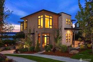 721 2nd St S, Kirkland, WA 98033