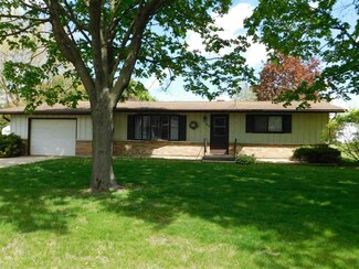417 N Albany St, Spring Green, WI 53588