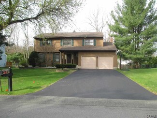 221 Vincenza Ln, Schenectady, NY 12303