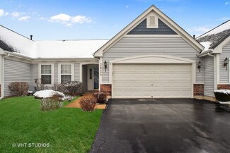 2824 N Southern Hills Dr, Wadsworth, IL 60083