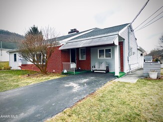 681 E Watson St, Bedford, PA 15522