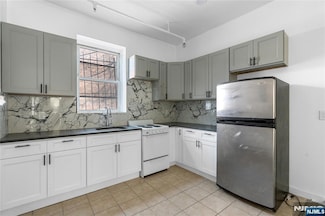 275 Main St Unit 3, Paterson, NJ 07505
