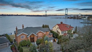 3 Point Crescent, Whitestone, NY 11357
