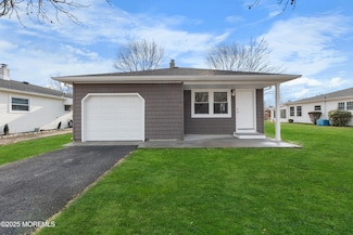 927 Jamaica Blvd, Toms River, NJ 08757