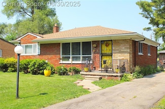 1902 Marlowe Dr, Flint, MI 48504