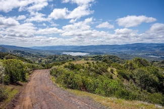 4001 Richards Rd, Redwood Valley, CA 95470