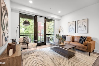 615 W Peace St Unit 308, Raleigh, NC 27605