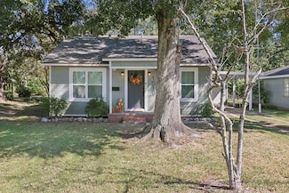 1519 Block St, Port Neches, TX 77651