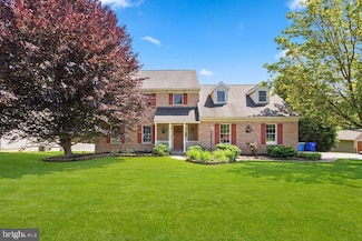 2748 Heather Dr, York, PA 17402