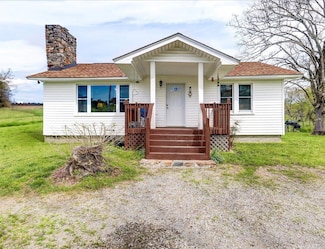1360 Cedarglade Rd, Hot Springs National Park, AR 71913