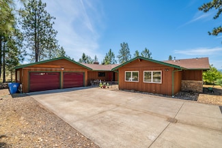 1159 Stevens Rd, Eagle Point, OR 97524