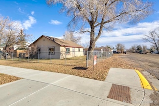 2073 Monroe St, Laramie, WY 82070