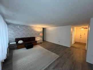 77 Fulton St Unit 2J, New York, NY 10038
