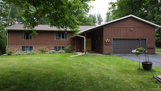 N1583 Rolling Hills Rd, Antigo, WI 54409