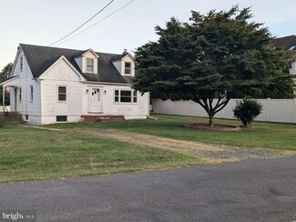 687 N Shady Retreat Rd, Doylestown, PA 18901