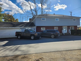 5 Park Ave, Newport, ME 04953