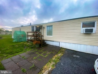 15 Letti Dr, Elizabethtown, PA 17022