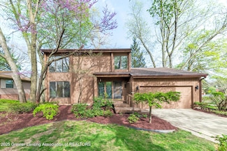 1210 Whittier Dr, East Lansing, MI 48823