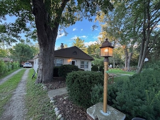 25022 W Catherine Ave, Antioch, IL 60002