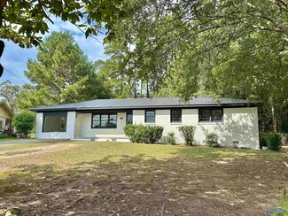 1633 Arrowhead Dr, Gadsden, AL 35903