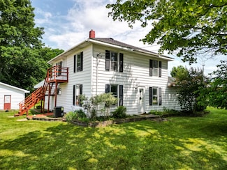 515 W Brooks St, Newaygo, MI 49337